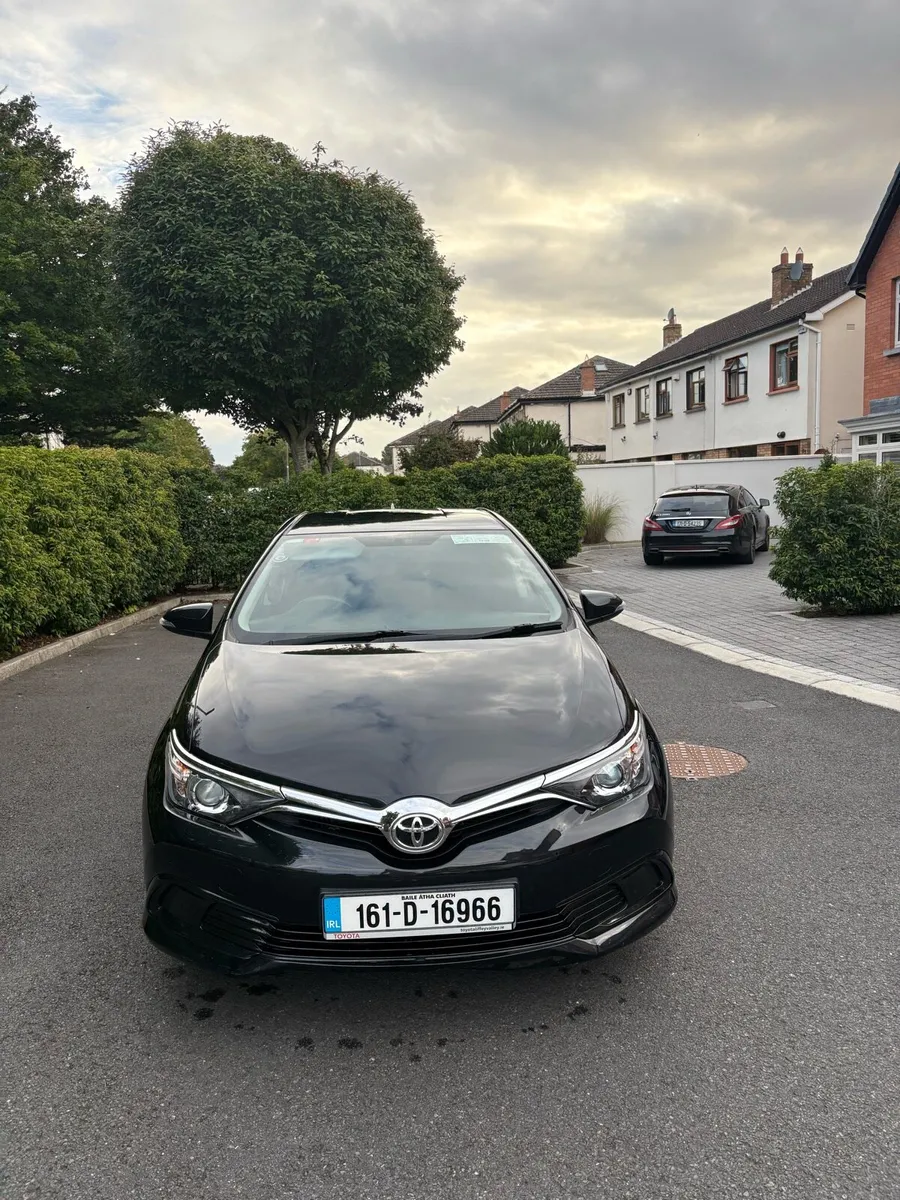 Toyota Auris 115k warranty immaculate - Image 1