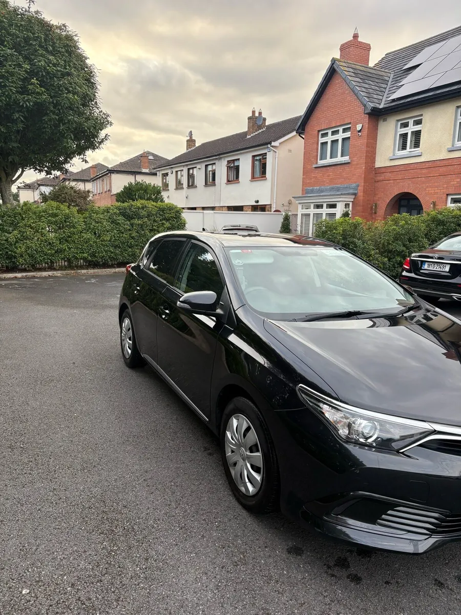 Toyota Auris 115k warranty immaculate - Image 2
