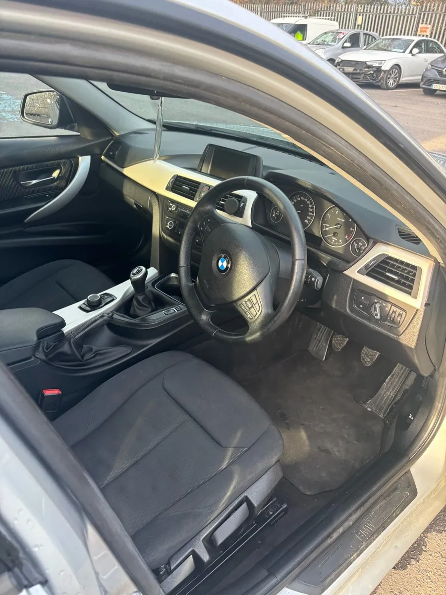 BMW 3 Series - Image 3
