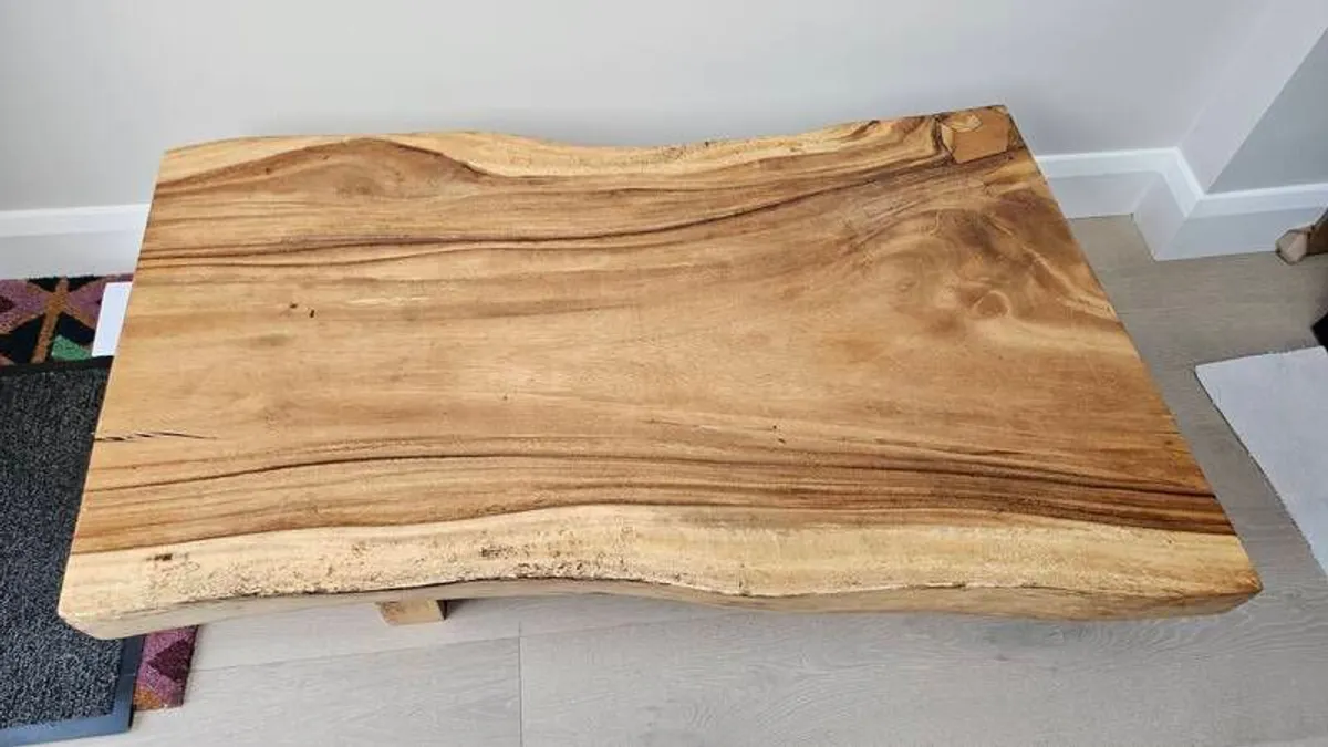 Stunning solid wood coffee table - Image 1