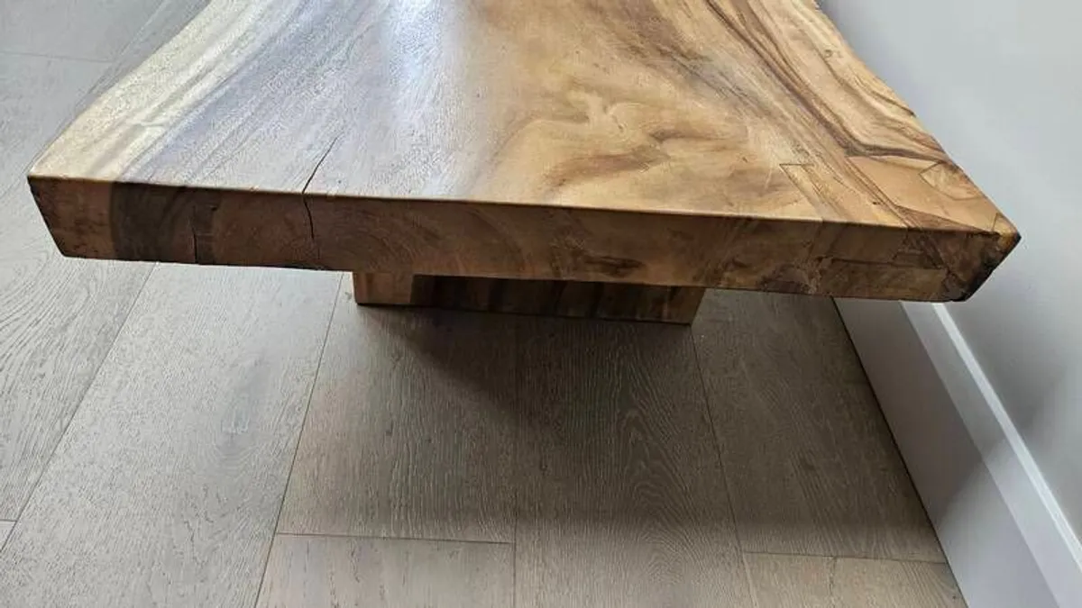 Stunning solid wood coffee table - Image 4