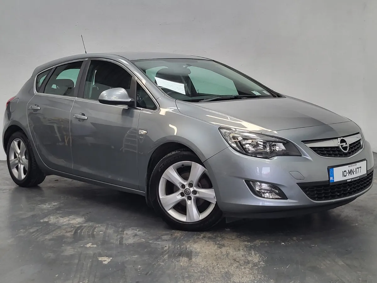10 OPEL ASTRA  1.4  PETROL HATCHBACK - Image 2