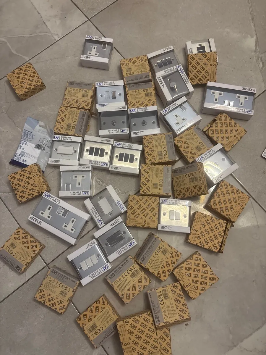Electrical items *new* 45pieces - Image 1