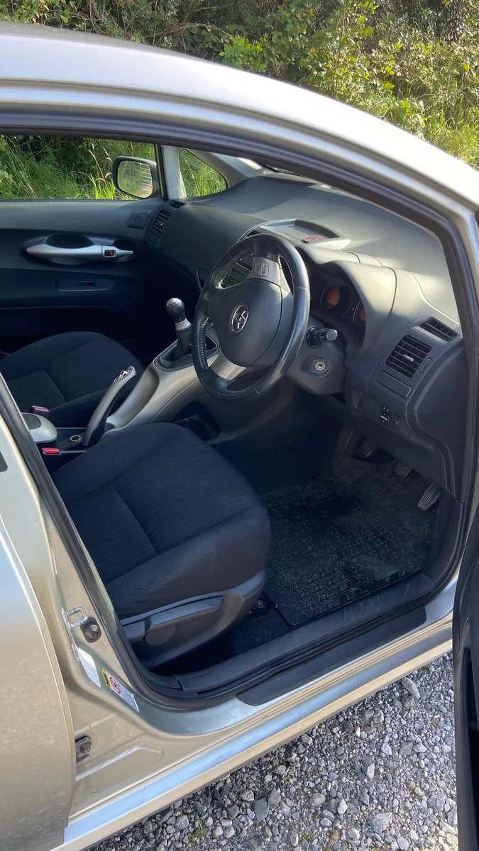 Toyota Auris 2007 - Image 3