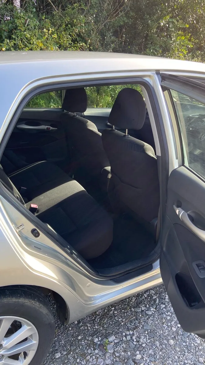 Toyota Auris 2007 - Image 4