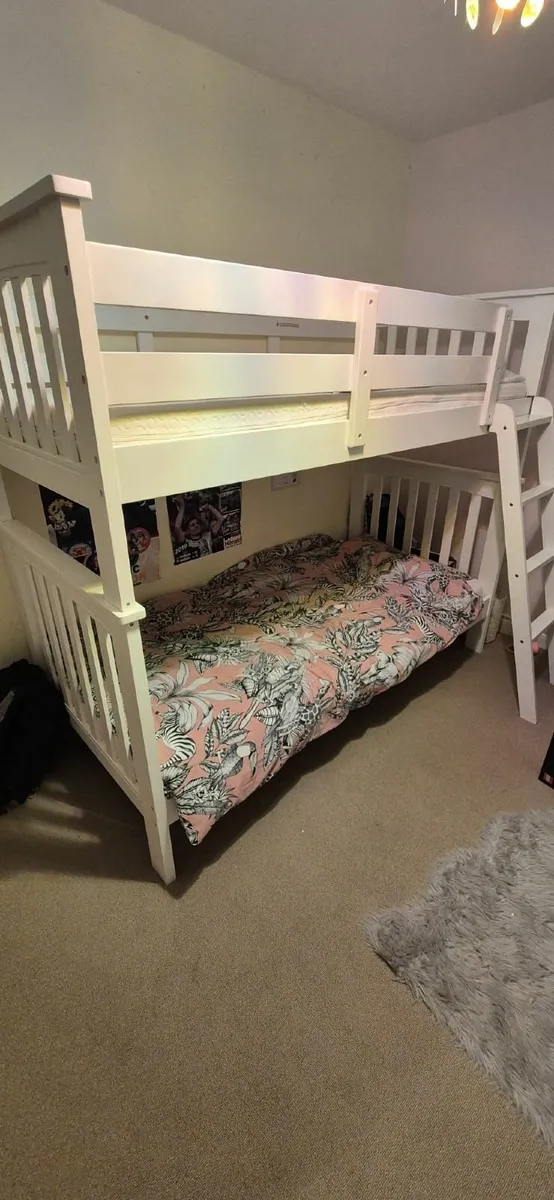 Bunk bed