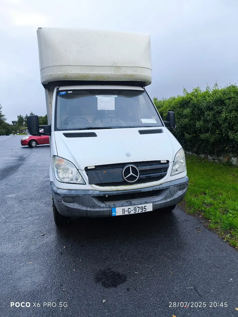 Mercedes-Benz Sprinter 2011 - Image 2