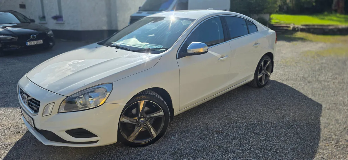 Volvo S60 2012 R DESIGN 2.0 SS - Image 3