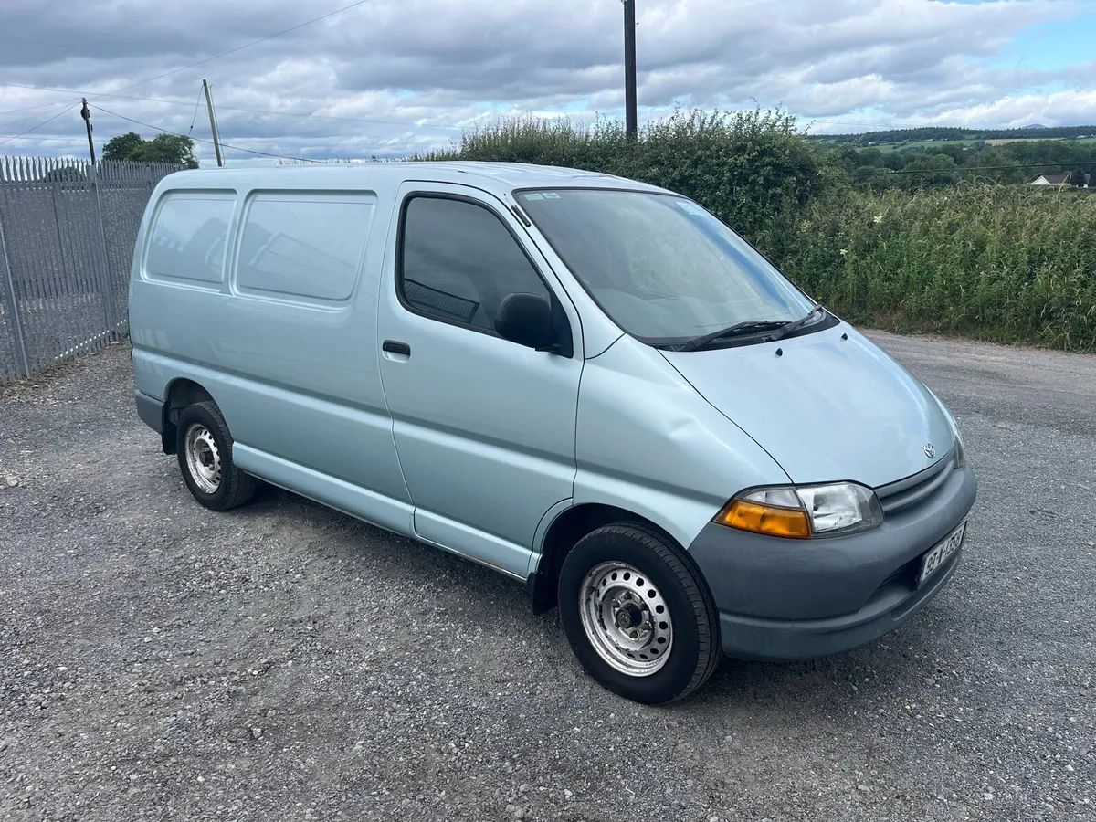 1999 Toyota Hiace - Image 1