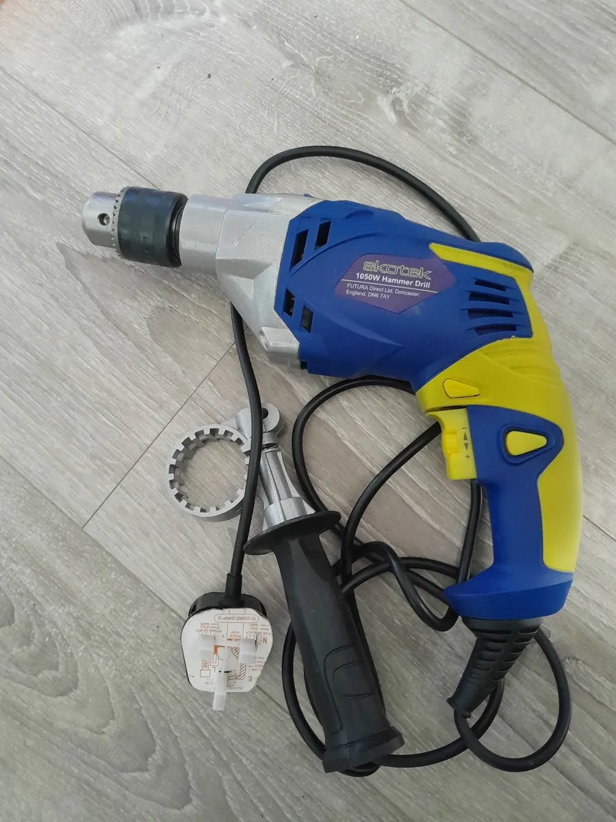 1050w Hammer drill new - Image 3
