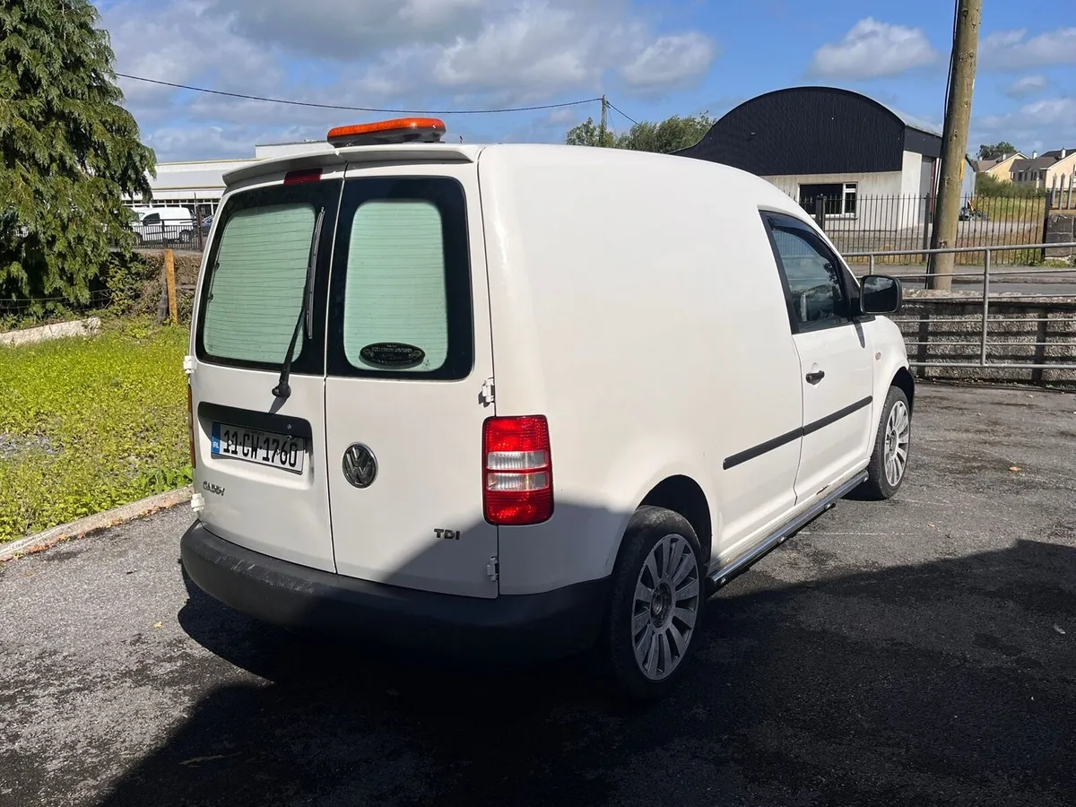 VW Caddy - Image 4