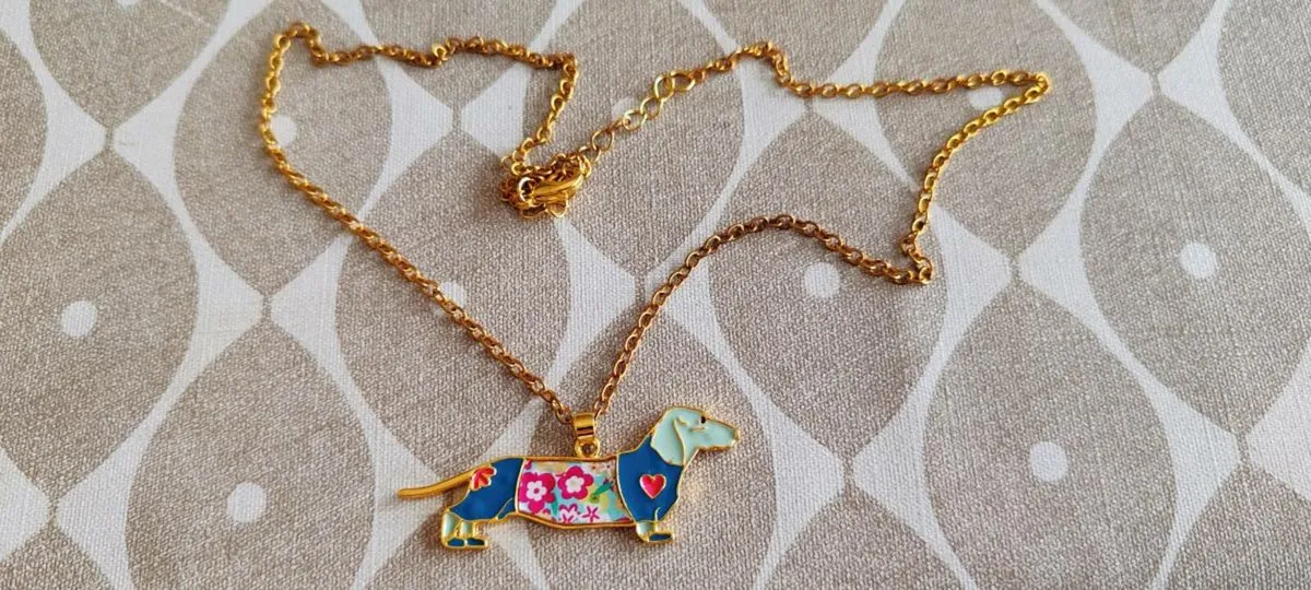 Goldtone pendant - Image 3