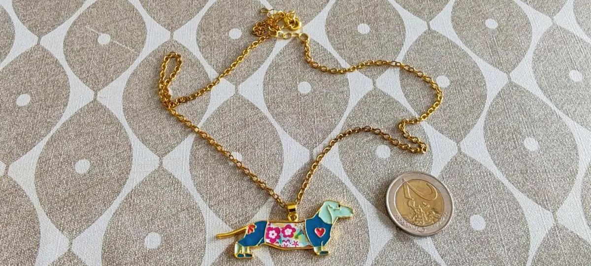 Goldtone pendant - Image 4