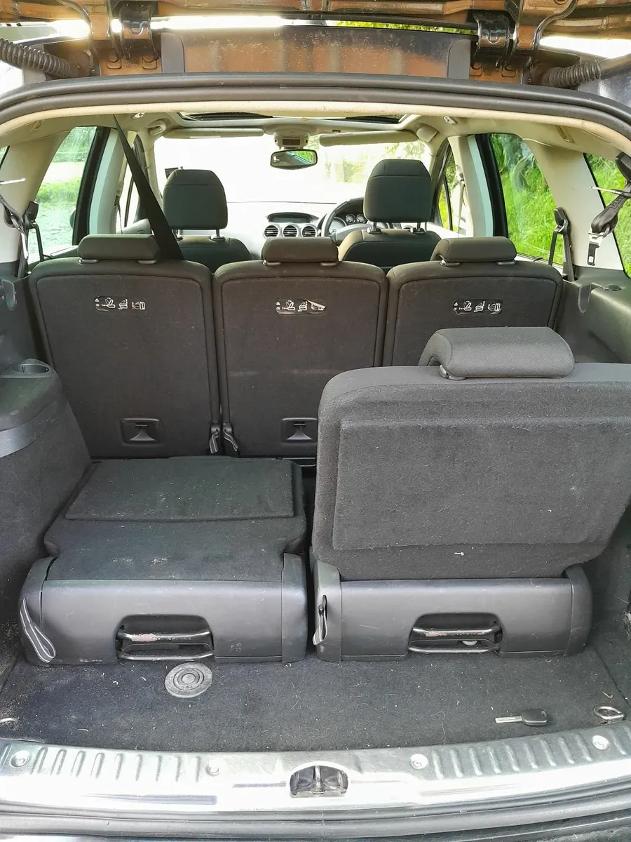 Peugeot 308 2008 - Image 1
