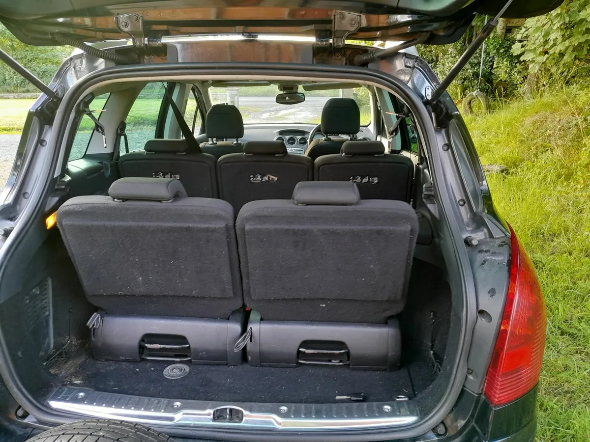 Peugeot 308 2008 - Image 2