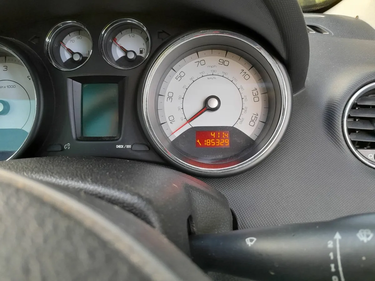 Peugeot 308 2008 - Image 3