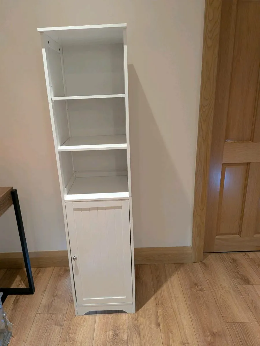 White cabinet - Image 1
