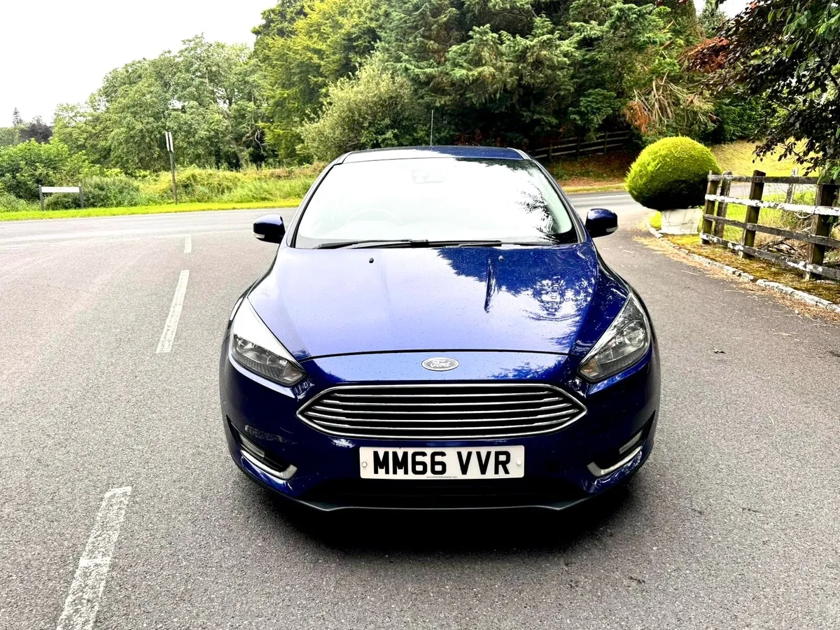 Ford Focus 2017 Titanium - Image 2