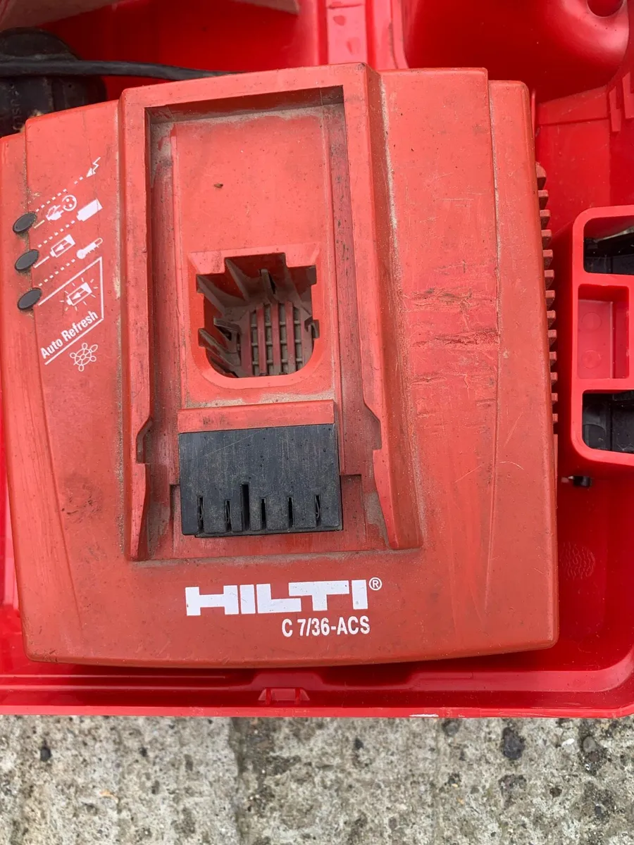 Rotary hammer drill Hilti needs battery - Image 3