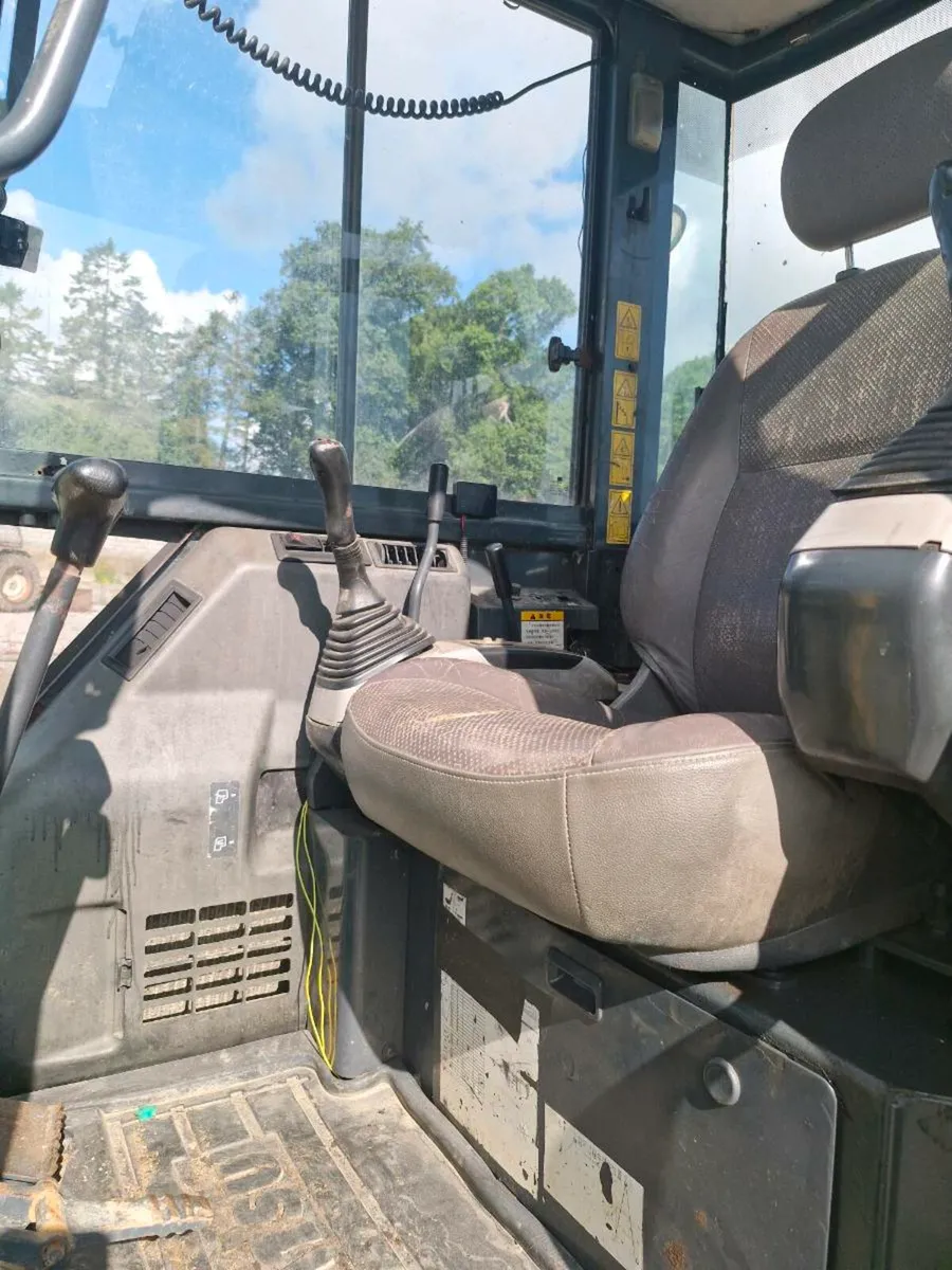 Komatsu - Image 3