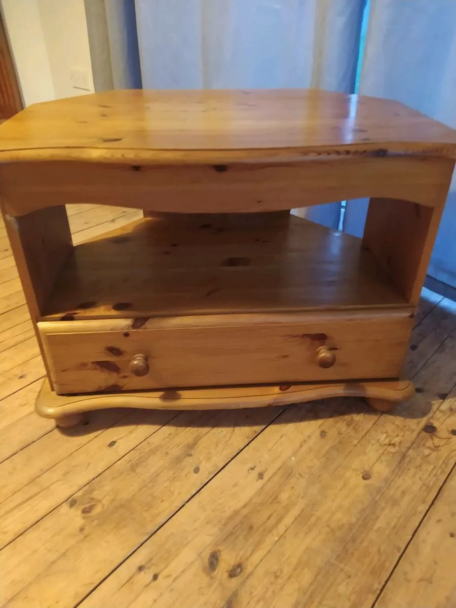 Tv stand - Image 1