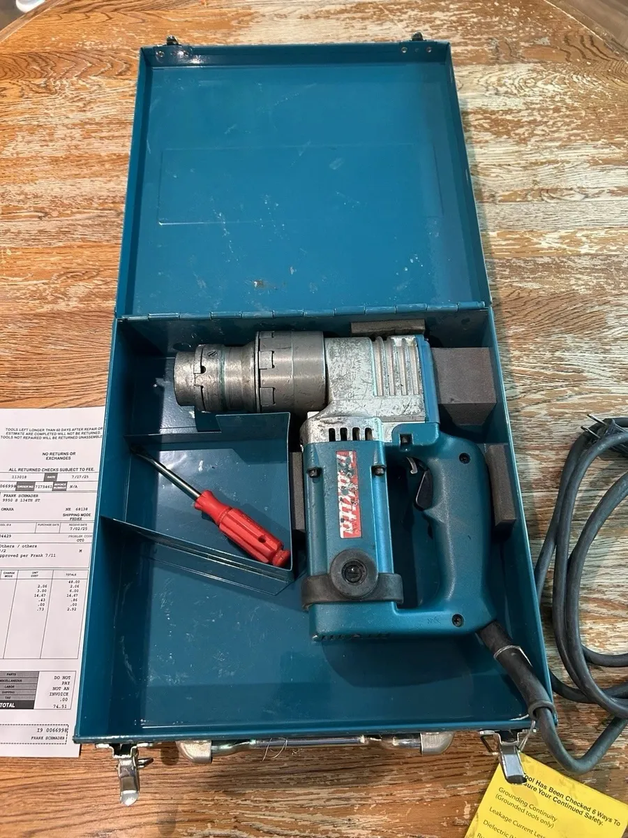 Makita Corded Electric Shear Wrench 6922NB - Image 1