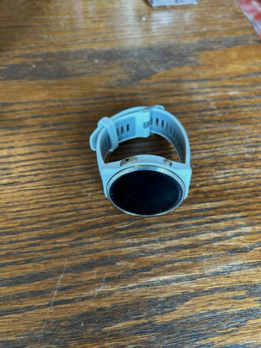 Garmin Forerunner 965 Whitestone Silicone Band - Image 4