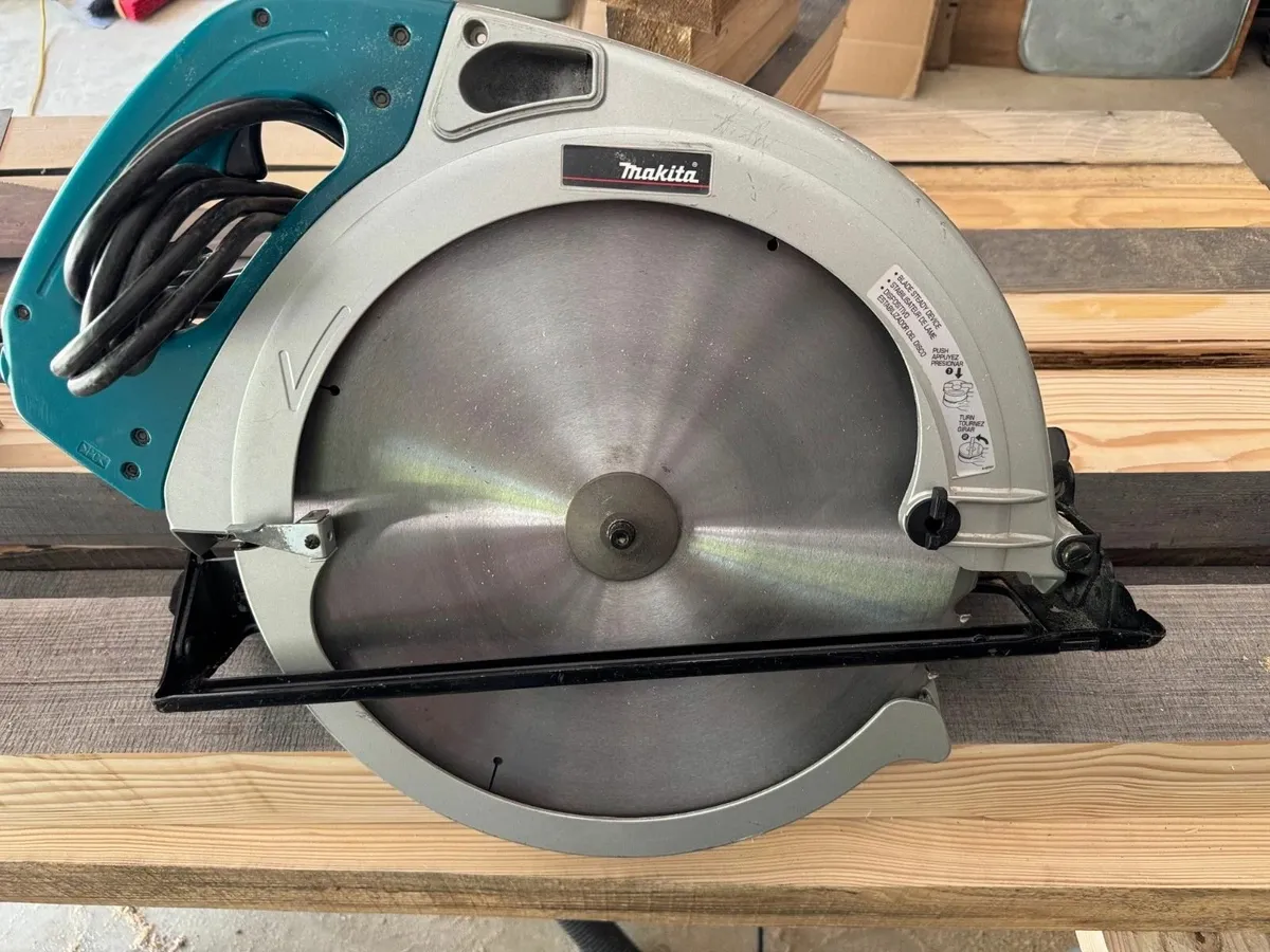 Makita 5402NA 16" Circular Saw - Blue (5402NA)