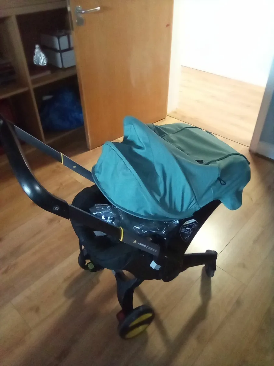 pram - Image 1
