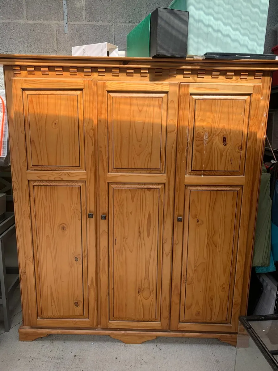 Solid Wood Wardrobe - Excellent Condition - Image 3
