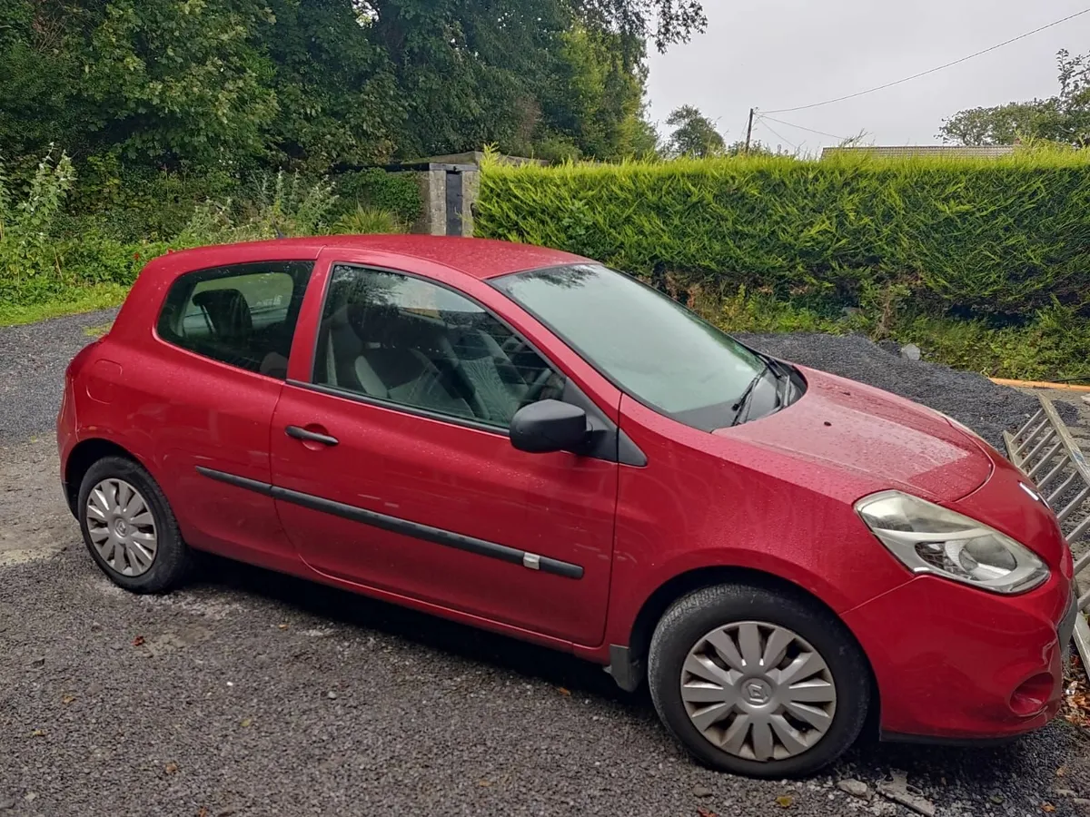 Renault Clio 2012 - Image 1