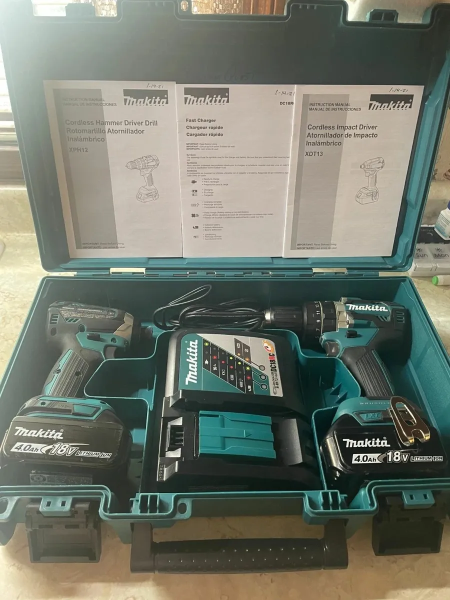 Makita XT269M 18V LXT Brushless Drill/Driver Combo - Image 1
