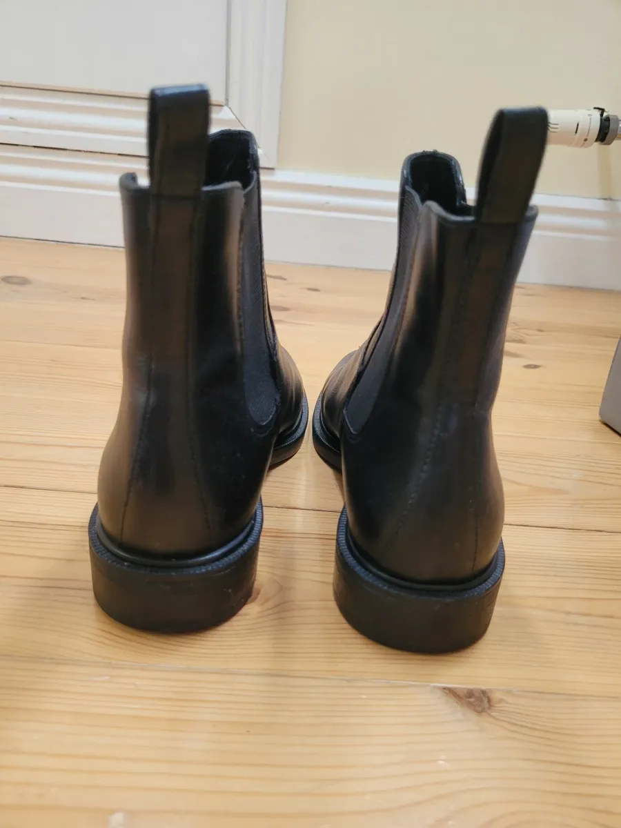 Chelsea Leather Boots Size 4 - Image 2