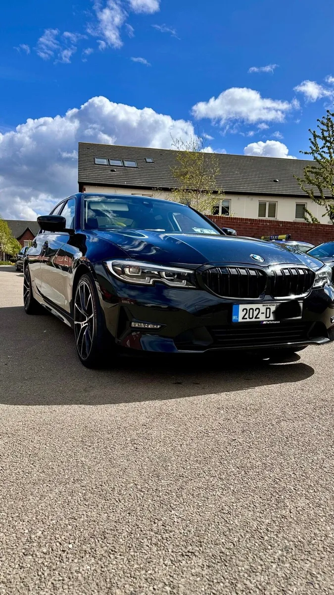 Bmw 330e - Image 1