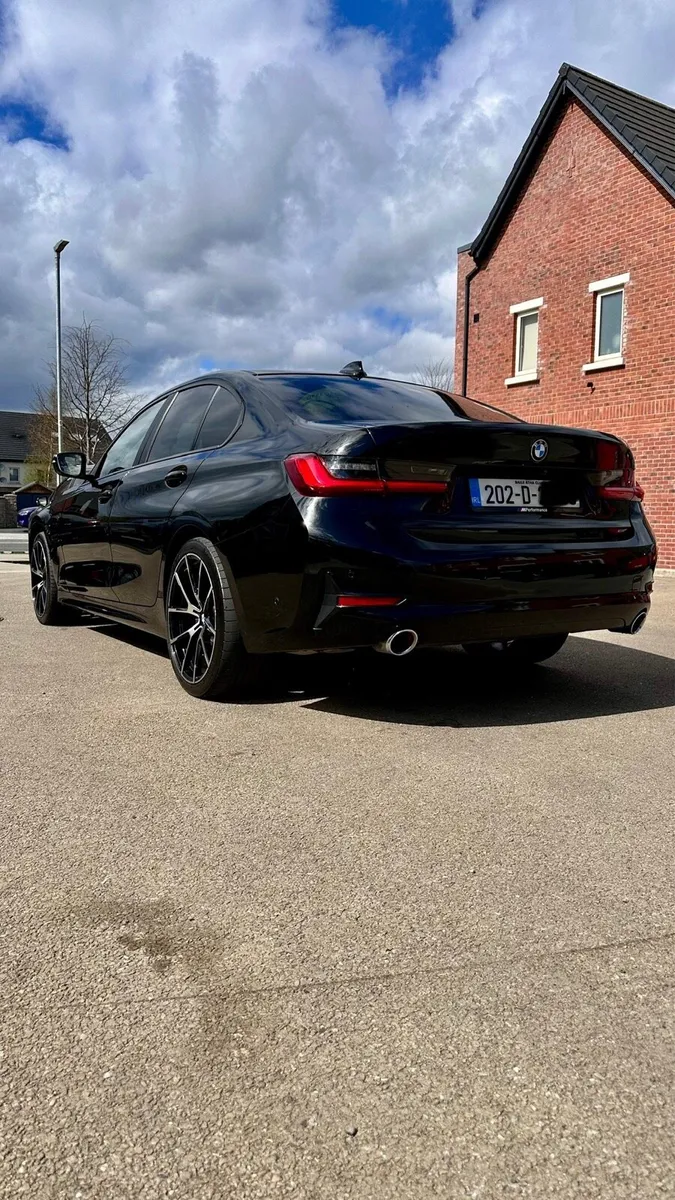 Bmw 330e - Image 4
