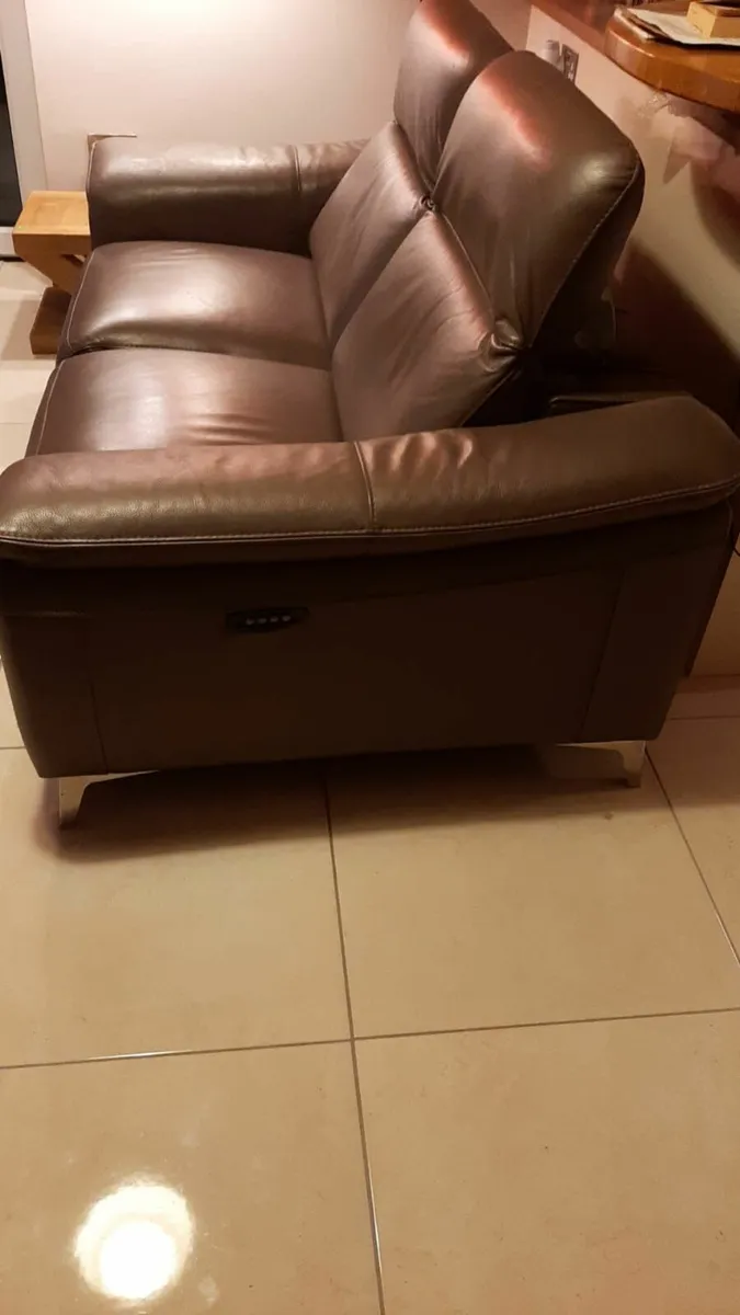 Brown leather electric recliner 2-seater sofa - Image 4