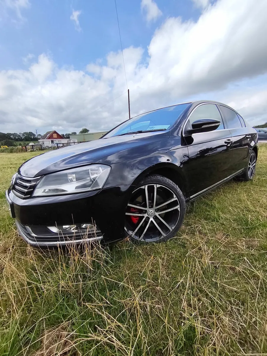 Volkswagen Passat 2011 - Image 1