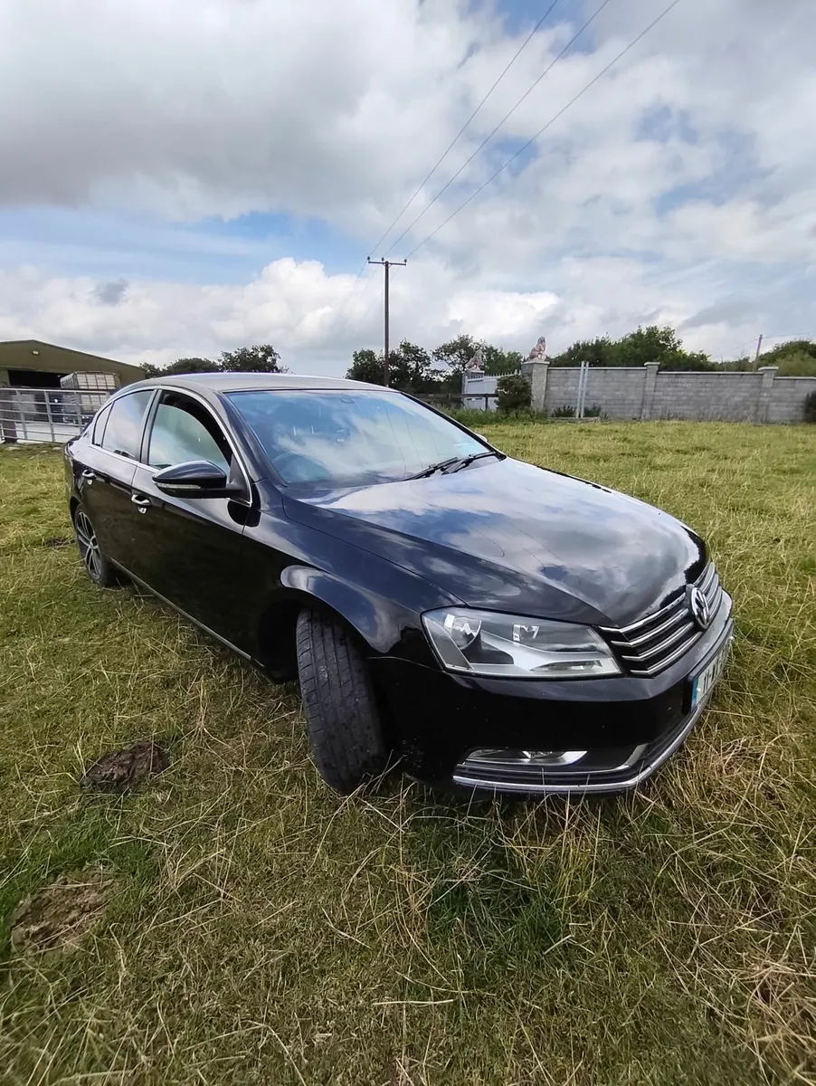 Volkswagen Passat 2011 - Image 4