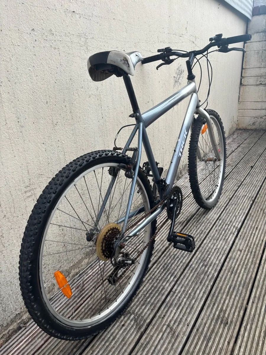 Adults bike trek 20 frame M size - Image 3
