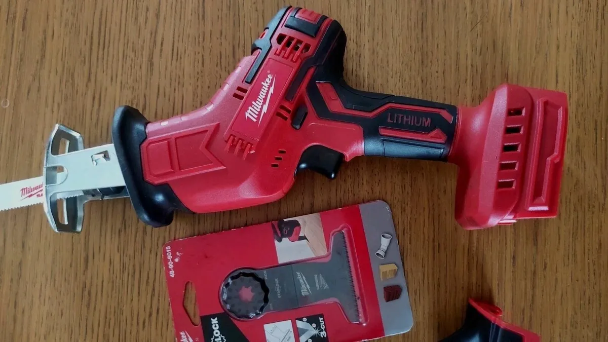 Milwaukee M18 Multifunction And Multipurpose Cutti - Image 2