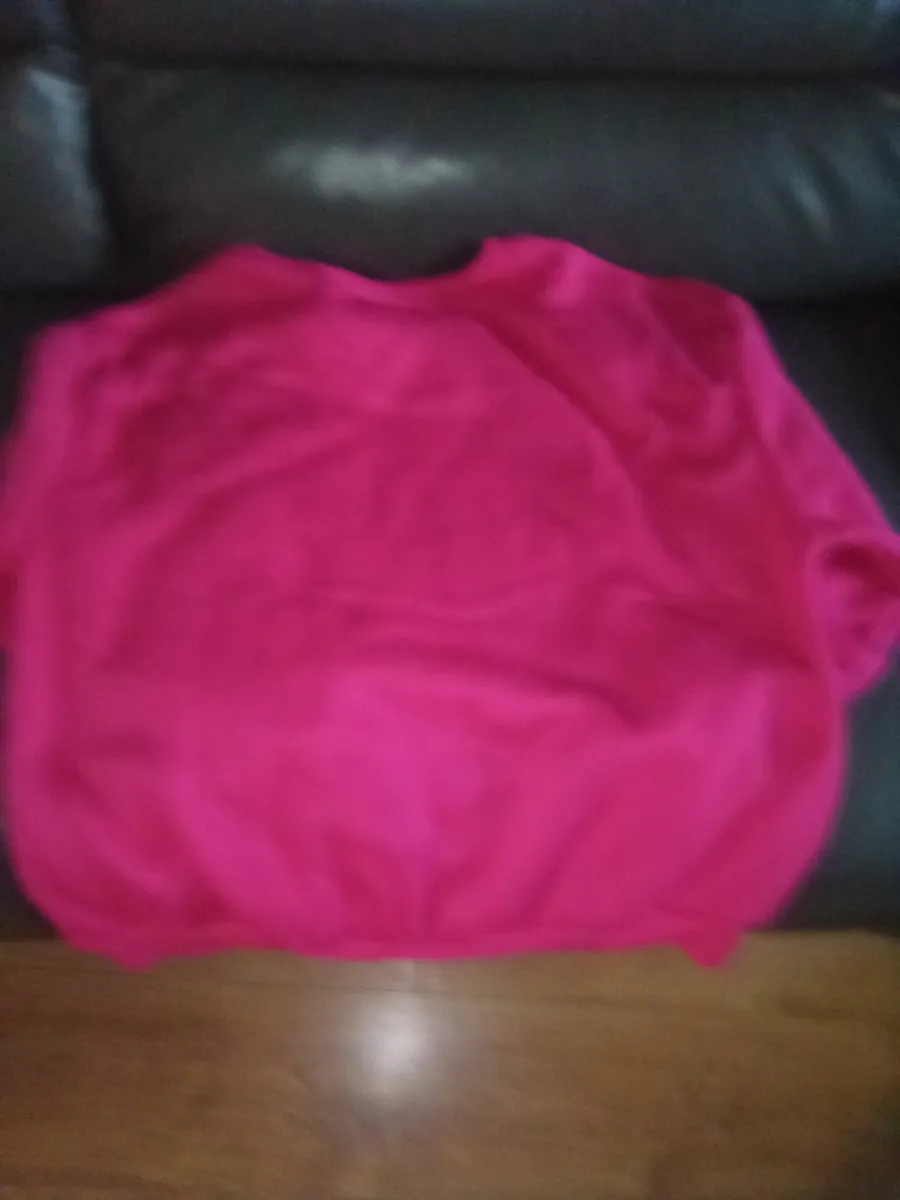 clothing - Image 2