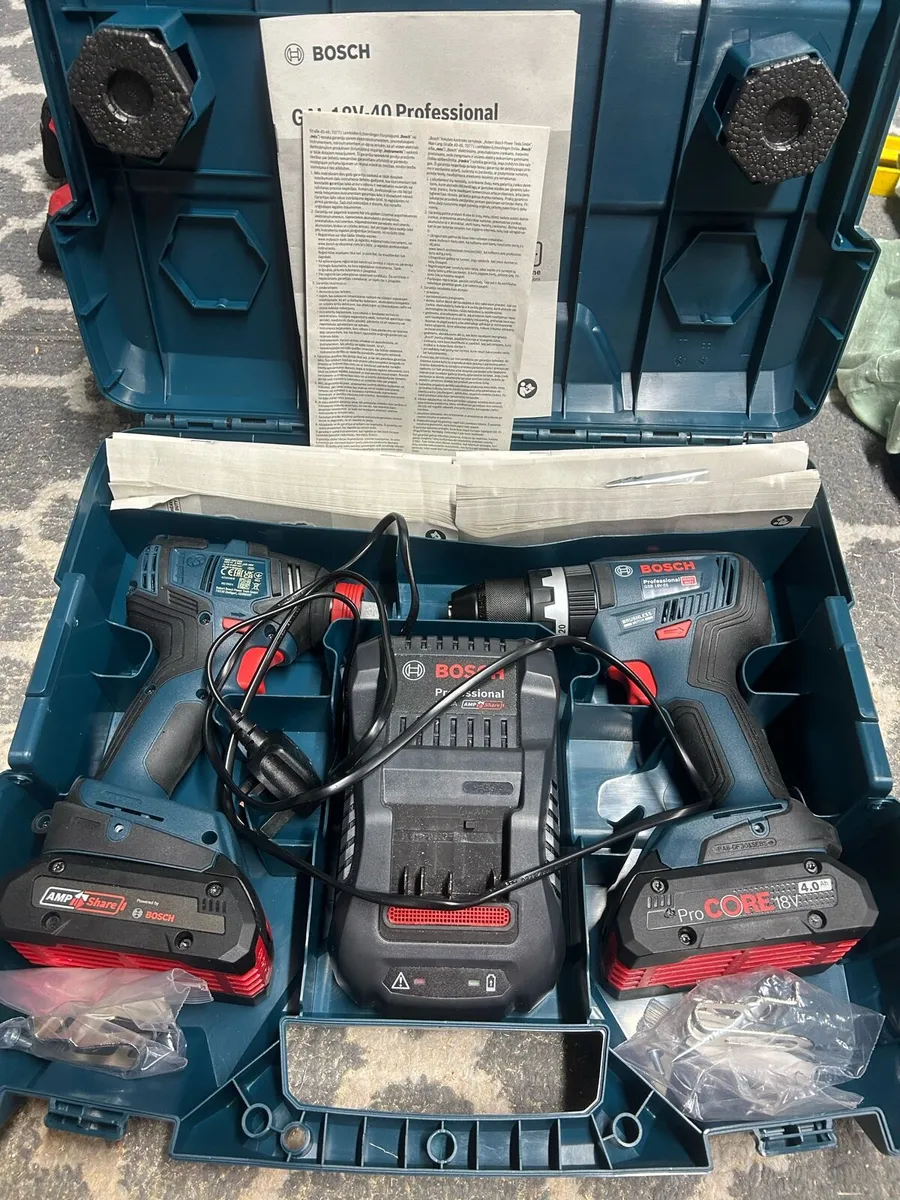 Bosch brushless drill set - Image 1