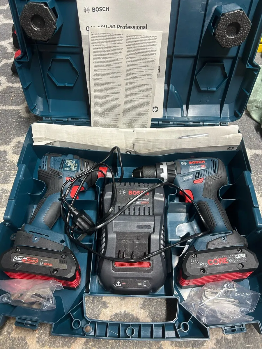 Bosch brushless drill set - Image 2