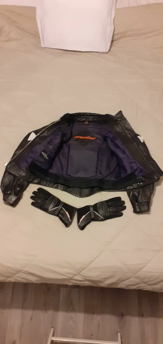 Ladies Hein Gericke Leather Jacket + Gloves - Image 3