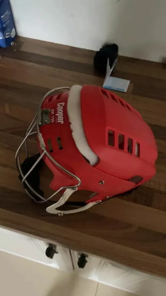 hurling helmet - Image 2