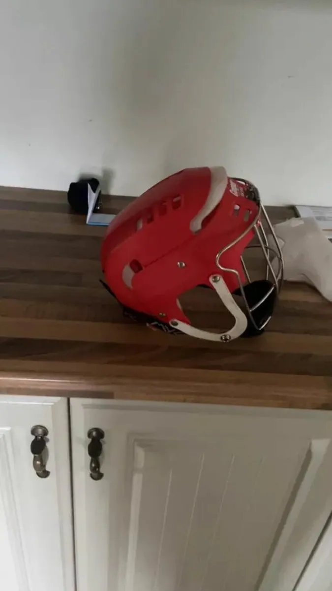 hurling helmet - Image 4