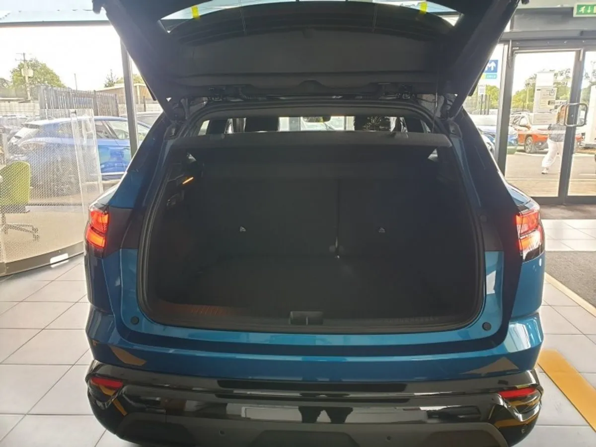 Renault Austral Techno H/brid Esprit Alpine - Image 4