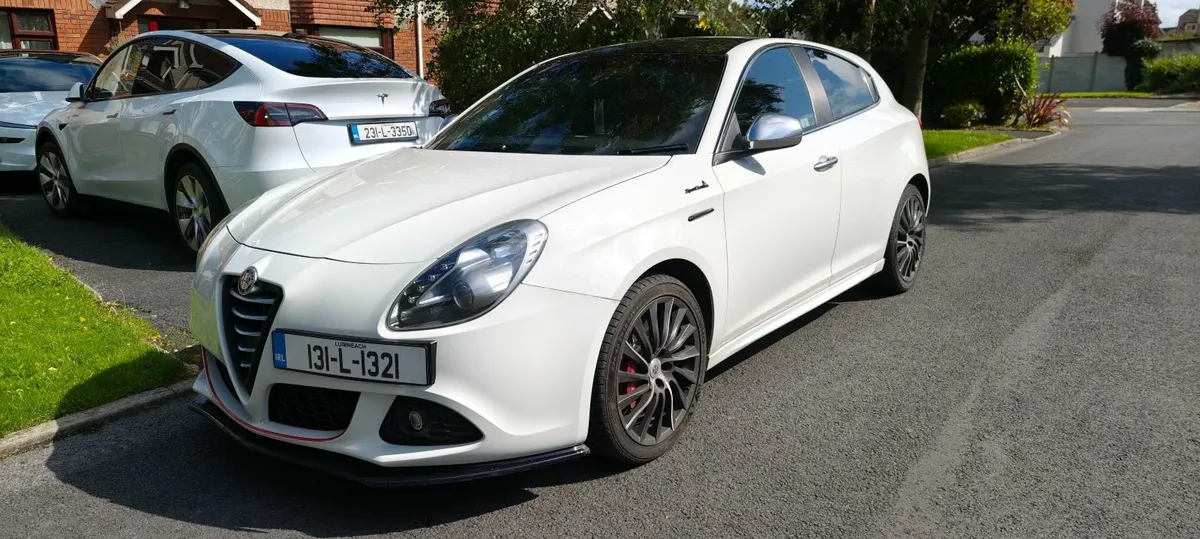 Alfa Romeo Giulietta 2013 - Image 1