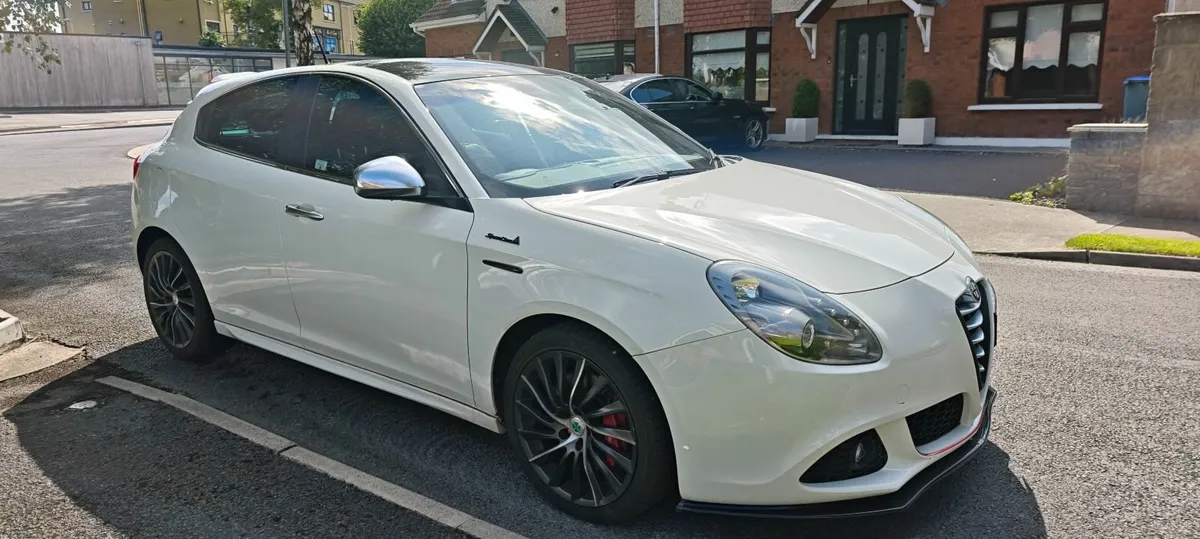 Alfa Romeo Giulietta 2013 - Image 2