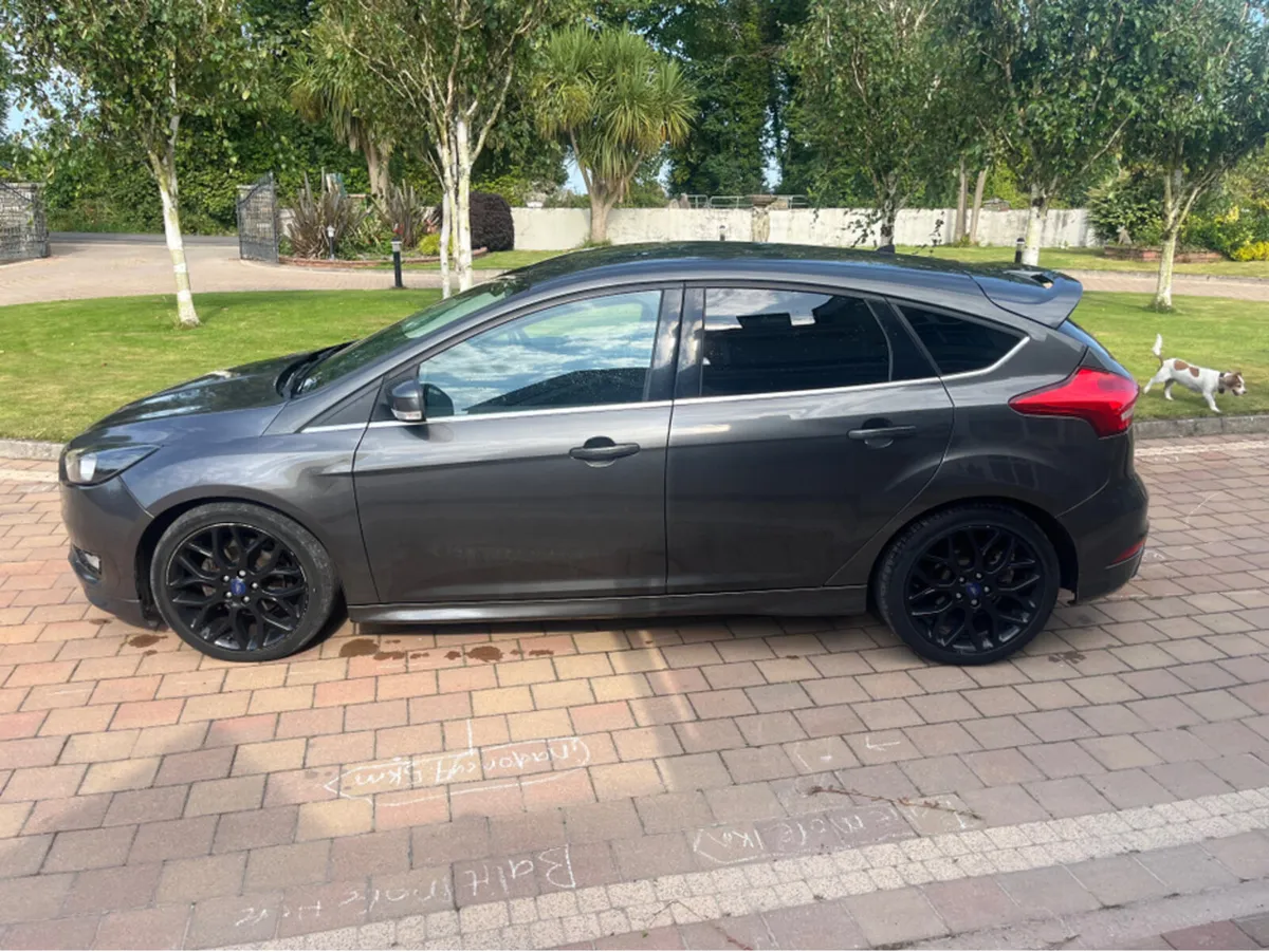 Ford Focus ZETEC S TDCI - Image 4